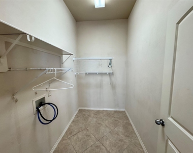 22010 Rustic Canyon Lane - Photo Thumbnail 10