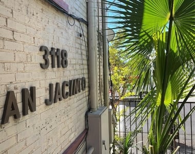 3118 San Jacinto Street - Photo Thumbnail 7