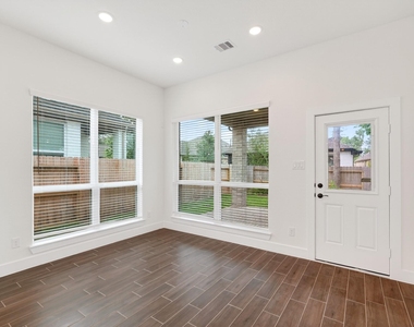 295 Mallards Rim Drive - Photo Thumbnail 11