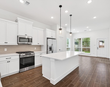 295 Mallards Rim Drive - Photo Thumbnail 8