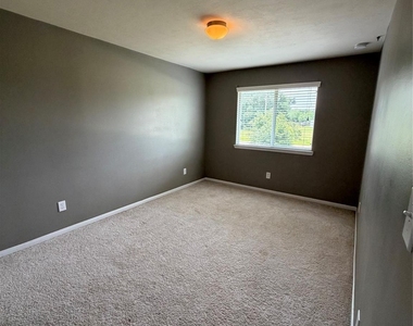 23623 Plantation Pines Lane - Photo Thumbnail 4