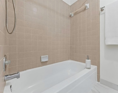 110 Shadow Wood Drive - Photo Thumbnail 21