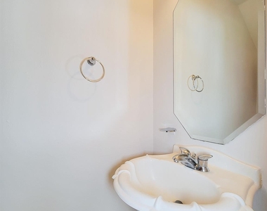 11810 Rolling Stream Drive - Photo Thumbnail 19