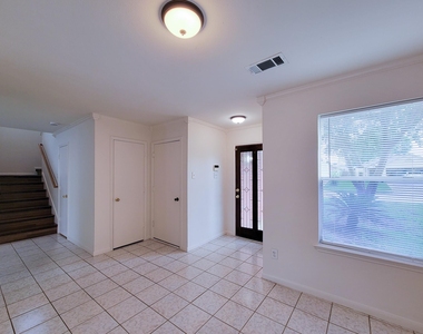 11810 Rolling Stream Drive - Photo Thumbnail 5