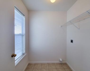11810 Rolling Stream Drive - Photo Thumbnail 31