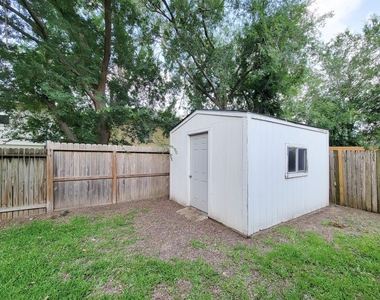 11810 Rolling Stream Drive - Photo Thumbnail 35