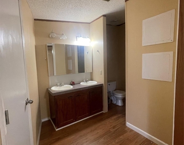 16870 Old Highway 105 E - Photo Thumbnail 4