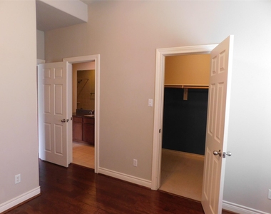 2615 Starboard Point Drive - Photo Thumbnail 29