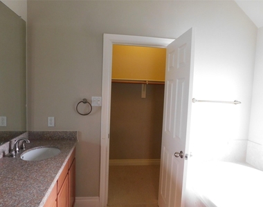 2615 Starboard Point Drive - Photo Thumbnail 36