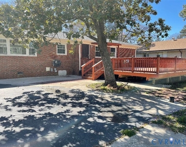 1612 Delma Drive - Photo Thumbnail 1