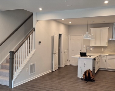 13262 Garland Lane - Photo Thumbnail 7