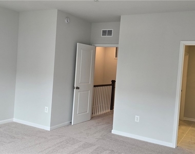 13262 Garland Lane - Photo Thumbnail 12