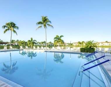 11170 Caravel Circle - Photo Thumbnail 14