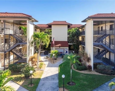 11170 Caravel Circle - Photo Thumbnail 16