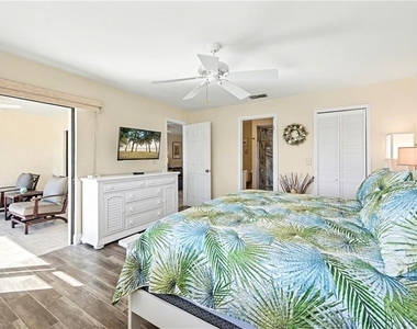 11170 Caravel Circle - Photo Thumbnail 4