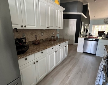 1095 Partridge Circle - Photo Thumbnail 8