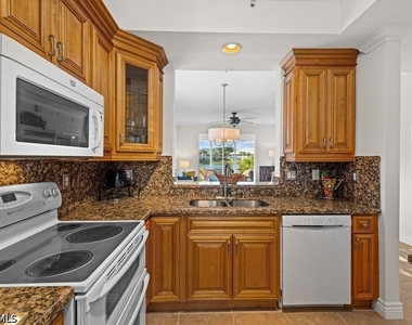 2295 Carrington Court - Photo Thumbnail 4