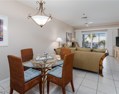 160 Palm Street - Photo Thumbnail 7