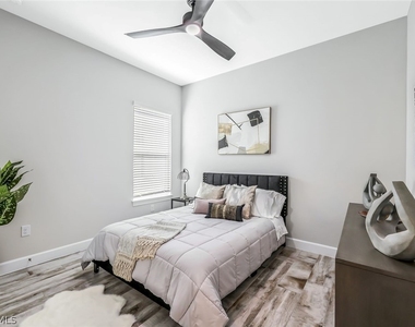 15495 Rio Ponace Court - Photo Thumbnail 17
