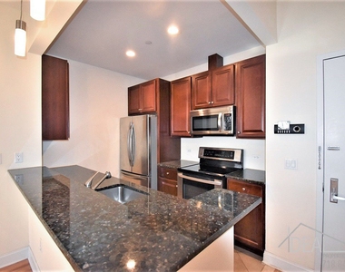 101 Clinton Street - Photo Thumbnail 7