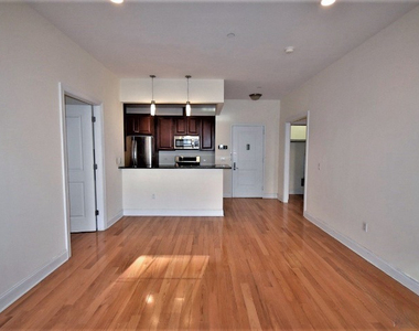101 Clinton Street - Photo Thumbnail 2