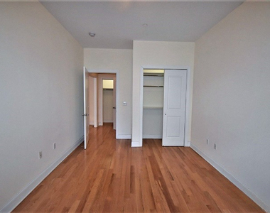 101 Clinton Street - Photo Thumbnail 6