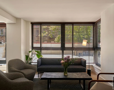 West 55th Street - Photo Thumbnail 4