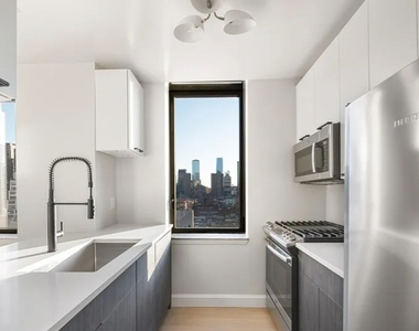 West 55th Street - Photo Thumbnail 1