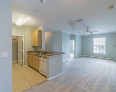 10203 Courtney Palms Boulevard - Photo Thumbnail 8