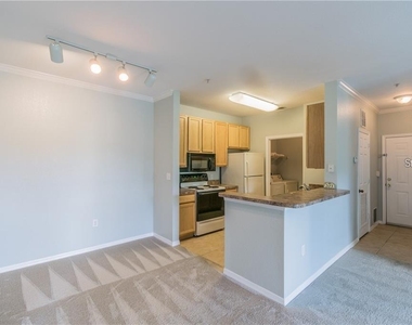 10203 Courtney Palms Boulevard - Photo Thumbnail 7