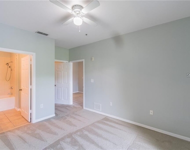 10203 Courtney Palms Boulevard - Photo Thumbnail 14