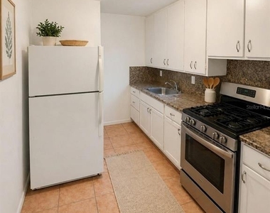 935 17th Avenue S - Photo Thumbnail 2