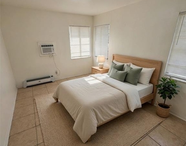 935 17th Avenue S - Photo Thumbnail 7