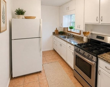 935 17th Avenue S - Photo Thumbnail 1