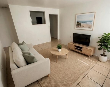935 17th Avenue S - Photo Thumbnail 3