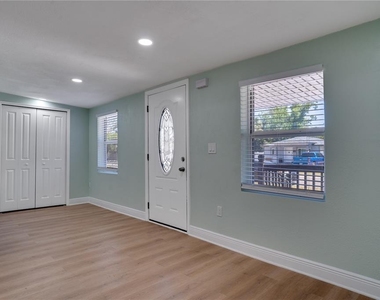 4029 13th Avenue S - Photo Thumbnail 3