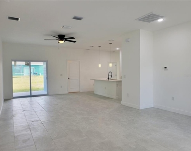 415 Tonklin Road Sw - Photo Thumbnail 2