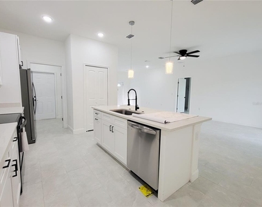 415 Tonklin Road Sw - Photo Thumbnail 4