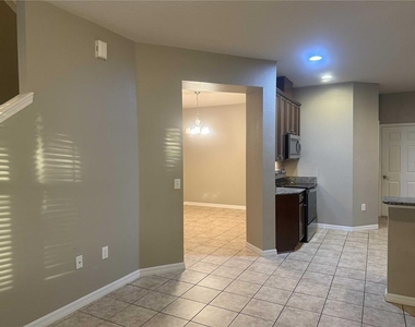 12030 Silverlake Park Drive - Photo Thumbnail 3