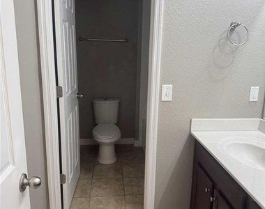 12030 Silverlake Park Drive - Photo Thumbnail 21