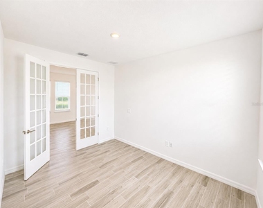 994 Teal Creek Drive - Photo Thumbnail 4