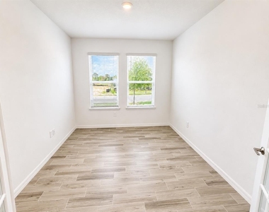 994 Teal Creek Drive - Photo Thumbnail 3