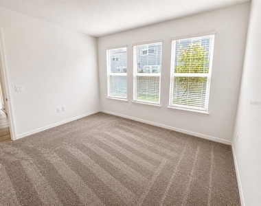 994 Teal Creek Drive - Photo Thumbnail 7