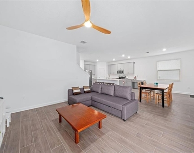 9715 Introduction Way - Photo Thumbnail 6