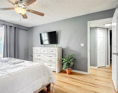 2753 N Poinciana Boulevard - Photo Thumbnail 21