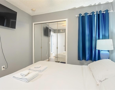 2753 N Poinciana Boulevard - Photo Thumbnail 17