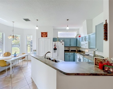 2125 Emerald Green Circle - Photo Thumbnail 19
