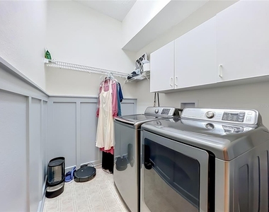 2125 Emerald Green Circle - Photo Thumbnail 42