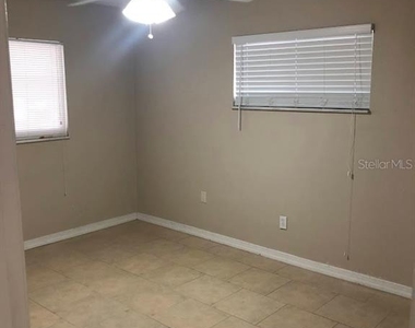 1419 Davidson Street - Photo Thumbnail 6