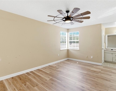 623 Coconut Palm Way - Photo Thumbnail 14